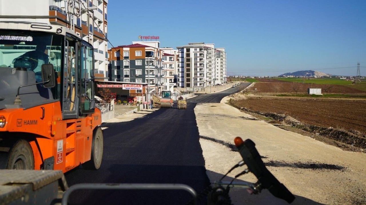 Altınşehir Mahallesi’nde asfalt çalışması