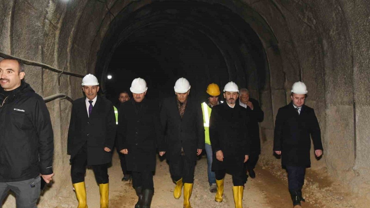 Çat Barajı Sulama Tüneli’nde sona gelindi