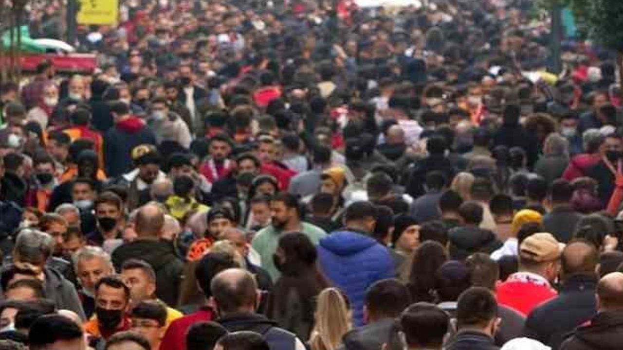 Yurt dışından Türkiye'ye 494 bin 52 kişi göç etti