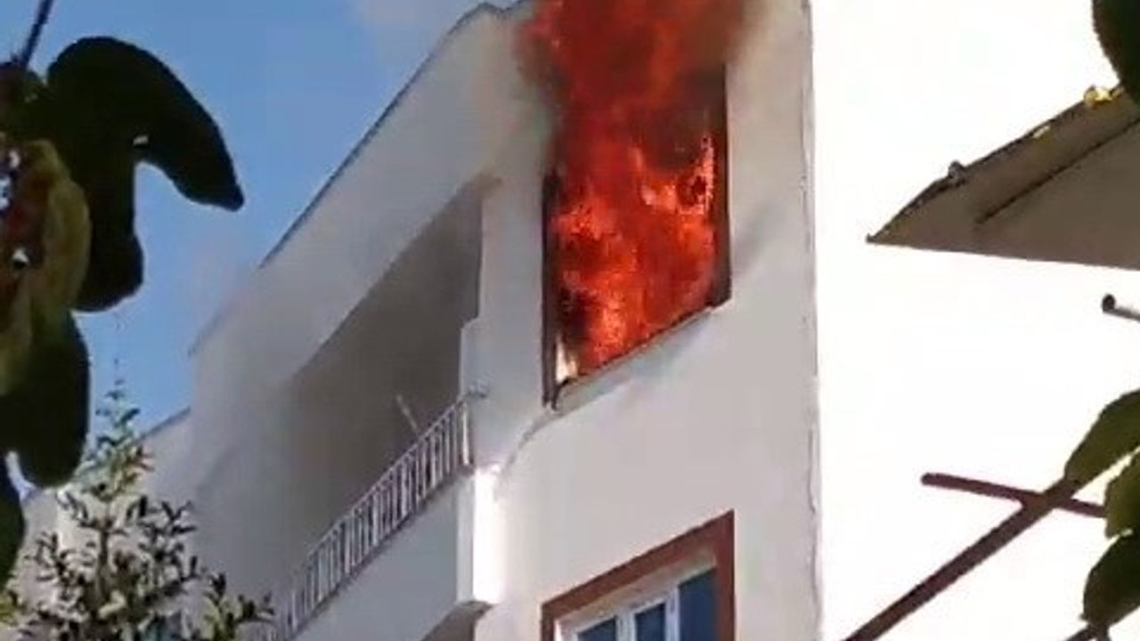 Binada Çıkan Yangın Korkuya Neden Oldu