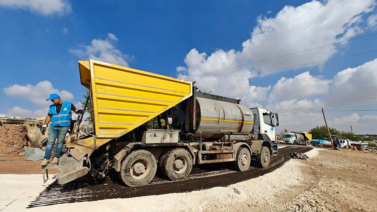 Eyyübiye’nin batı kırsalında asfalt çalışmaları devam ediyor