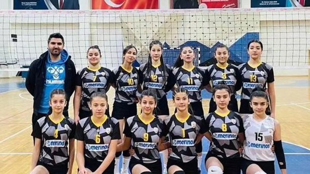 Besni Gençlik Spor Kulübü Yıldız Kız Voleybol Takımı, Lig'e Güçlü Bir Başlangıç Yaptı