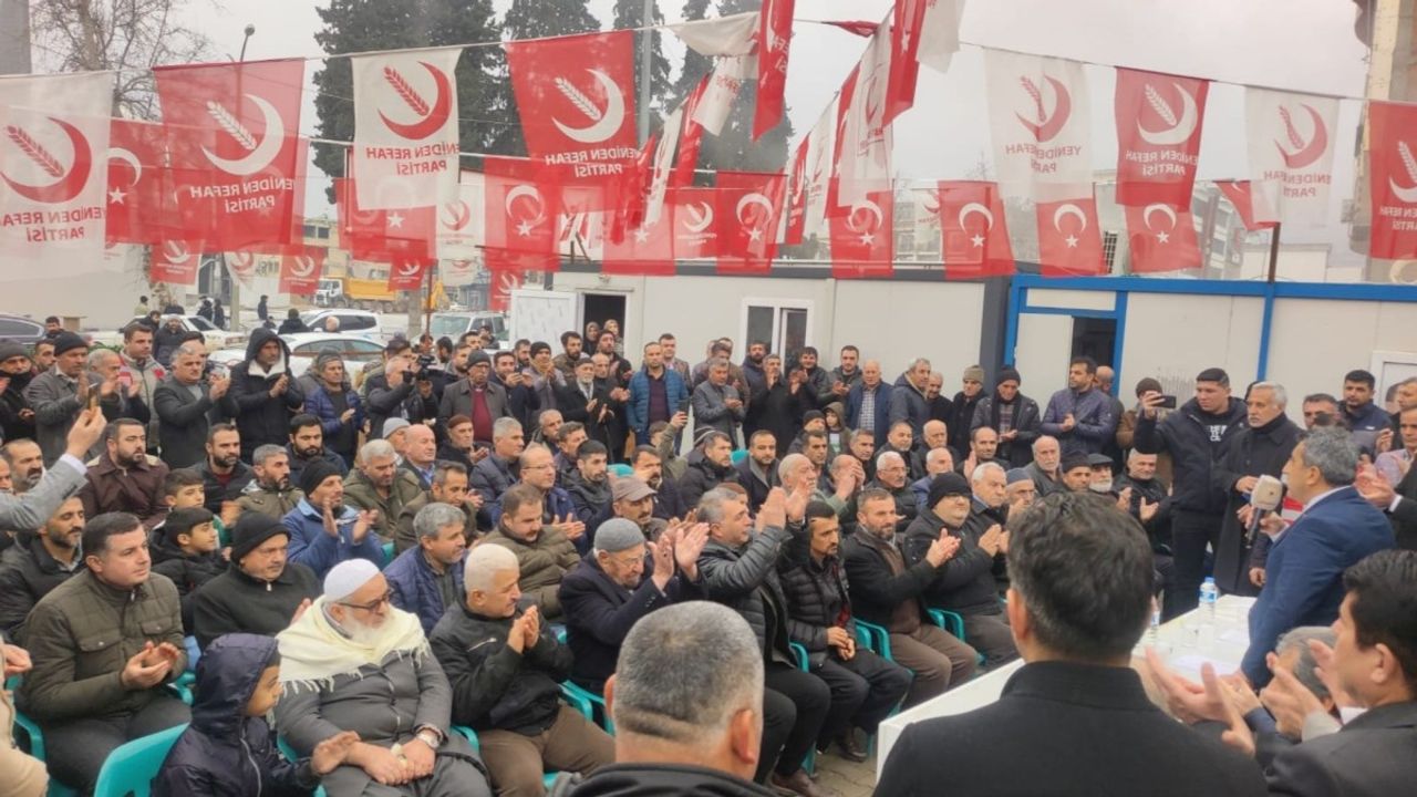 Adıyaman'da AK Parti'den toplu istifa: 600 kişi Yeniden Refah Partisi'ne katıldı 