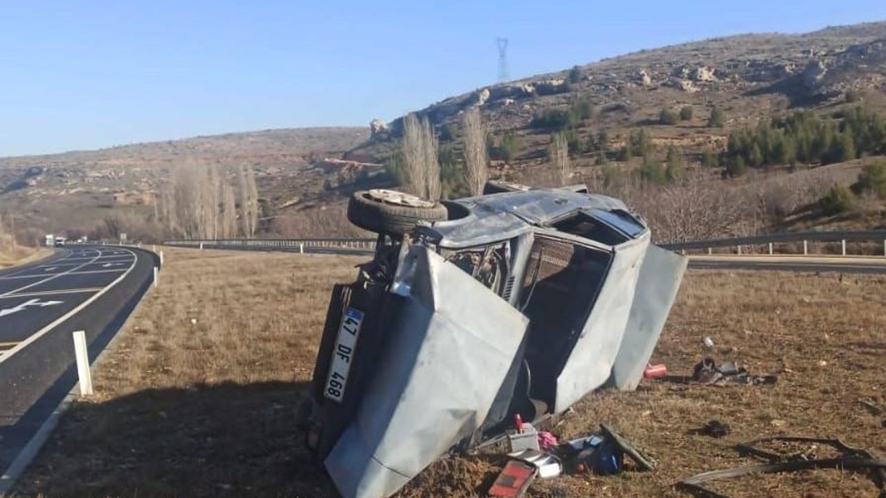 Mardin’de şarampole yuvarlanan otomobilde 1 kişi yaralandı