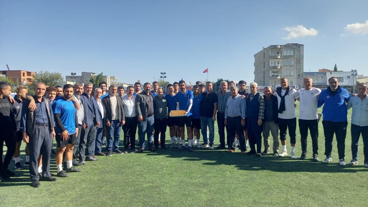 Erdem'den Kahta 02 Spor'a Prim ve 200 Bilet Desteği