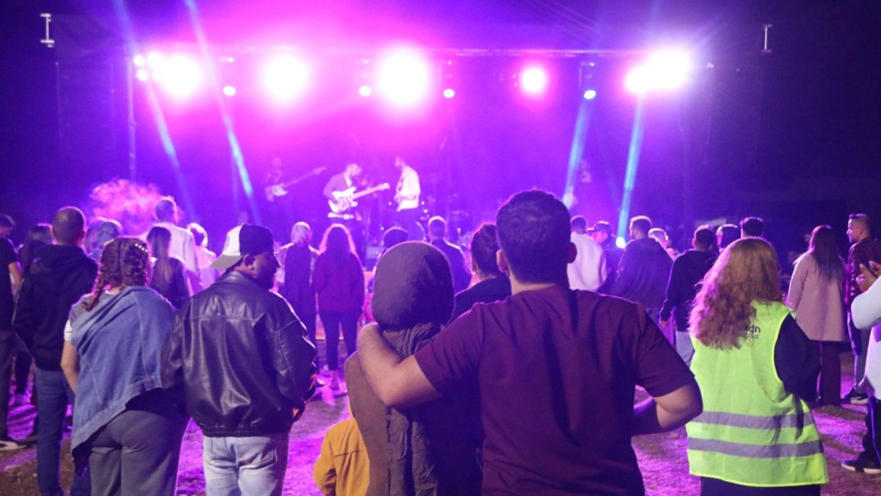 7 Renk Festivali'nin ilk günü renkli görüntülerle geçti