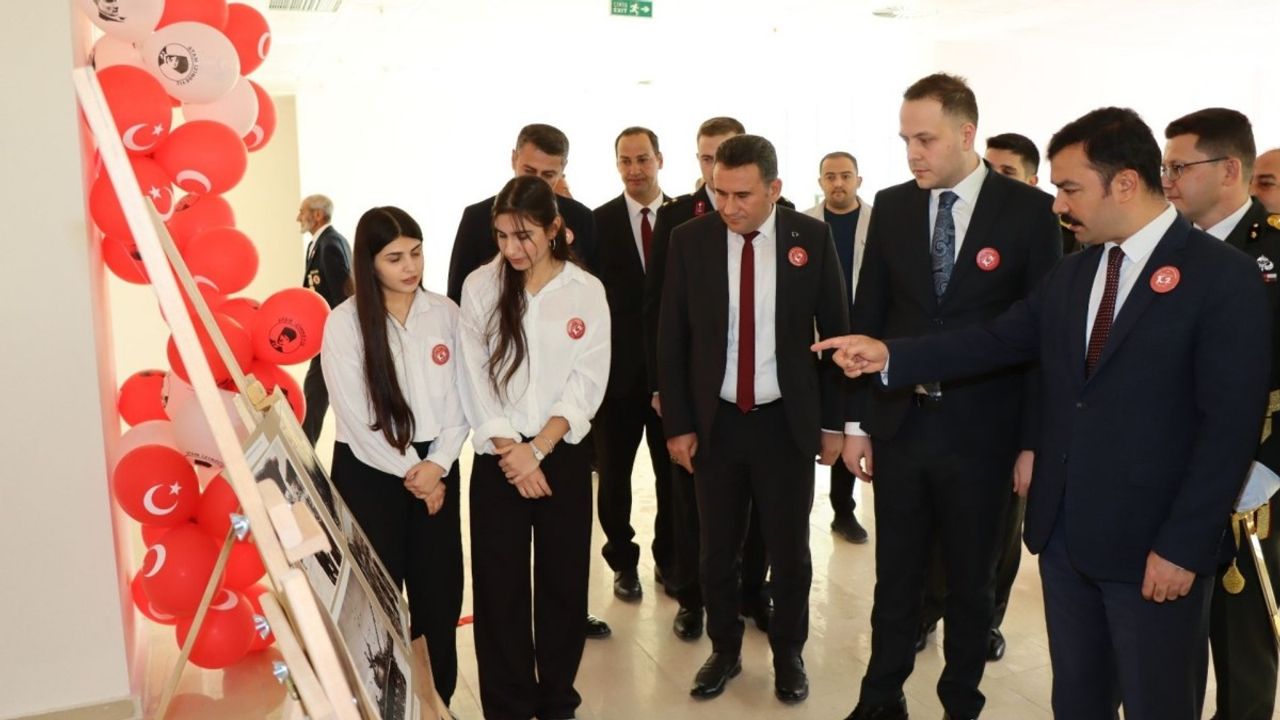 Kahta'da 29 Ekim Cumhuriyet Bayramı coşkuyla kutlandı