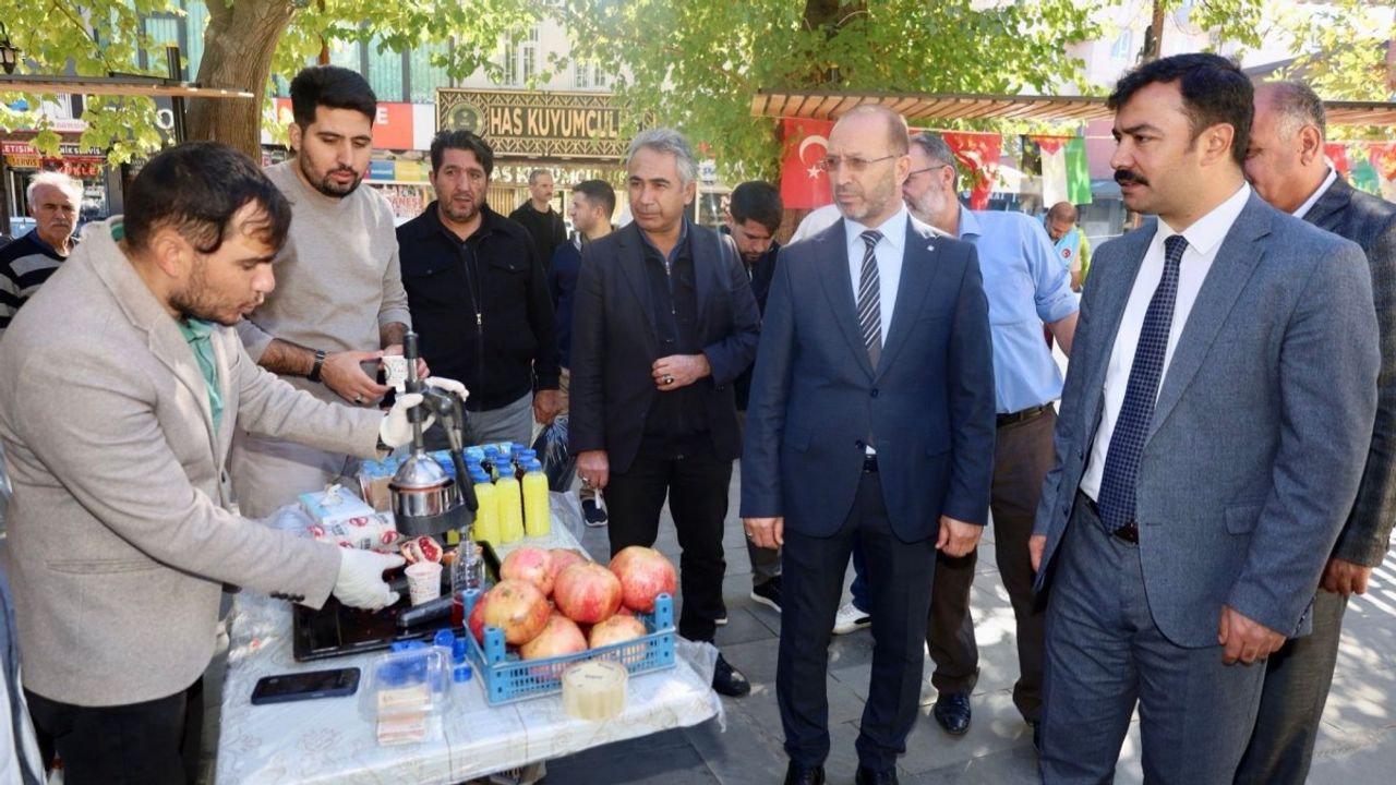 Kahta'da vatandaşlar Filistin'e yardım için buluştu