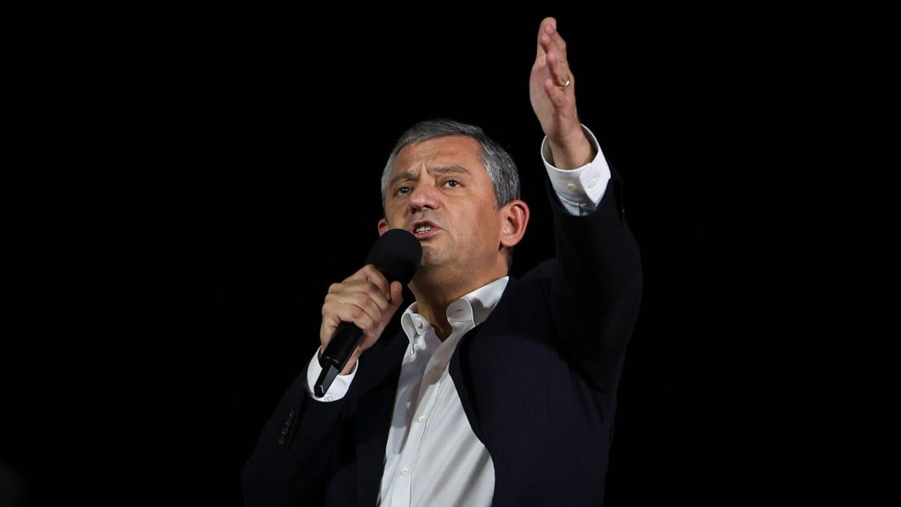 Özel'in '5,5 Milyonluk Kırmızı Kart Bahisi' İddiası!