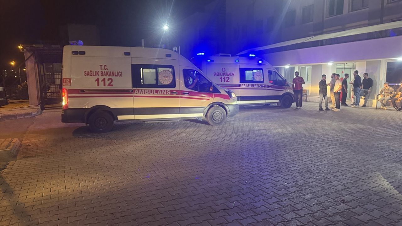 Siirt’te minibüsle hafif ticari araç çarpıştı: 5 yaralı