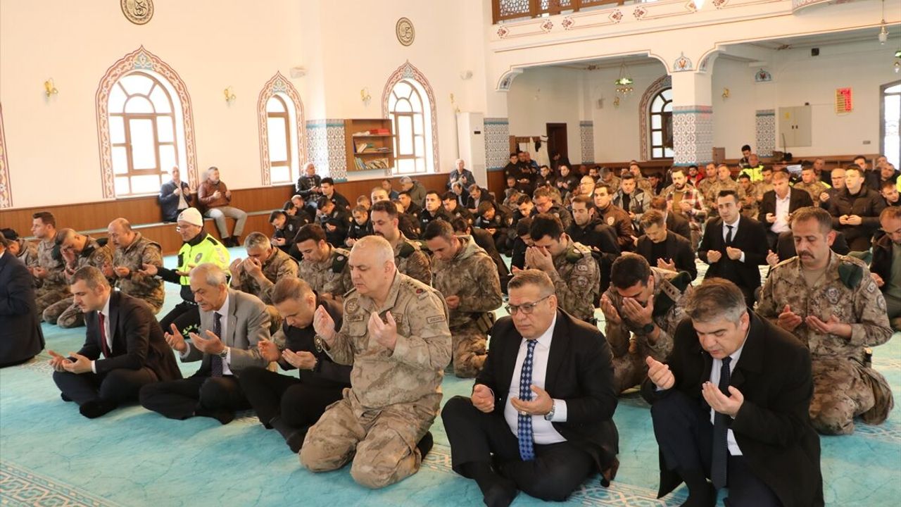 Kilis’te Polis Haftasında Şehitler İçin Mevlit