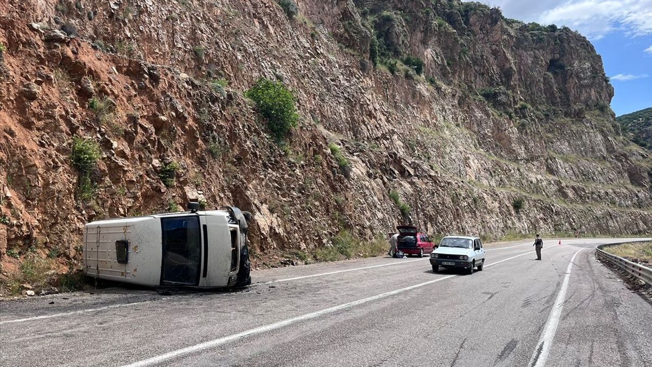 Kilis’te Trafik Kazası Korkuttu: 2 yaralı