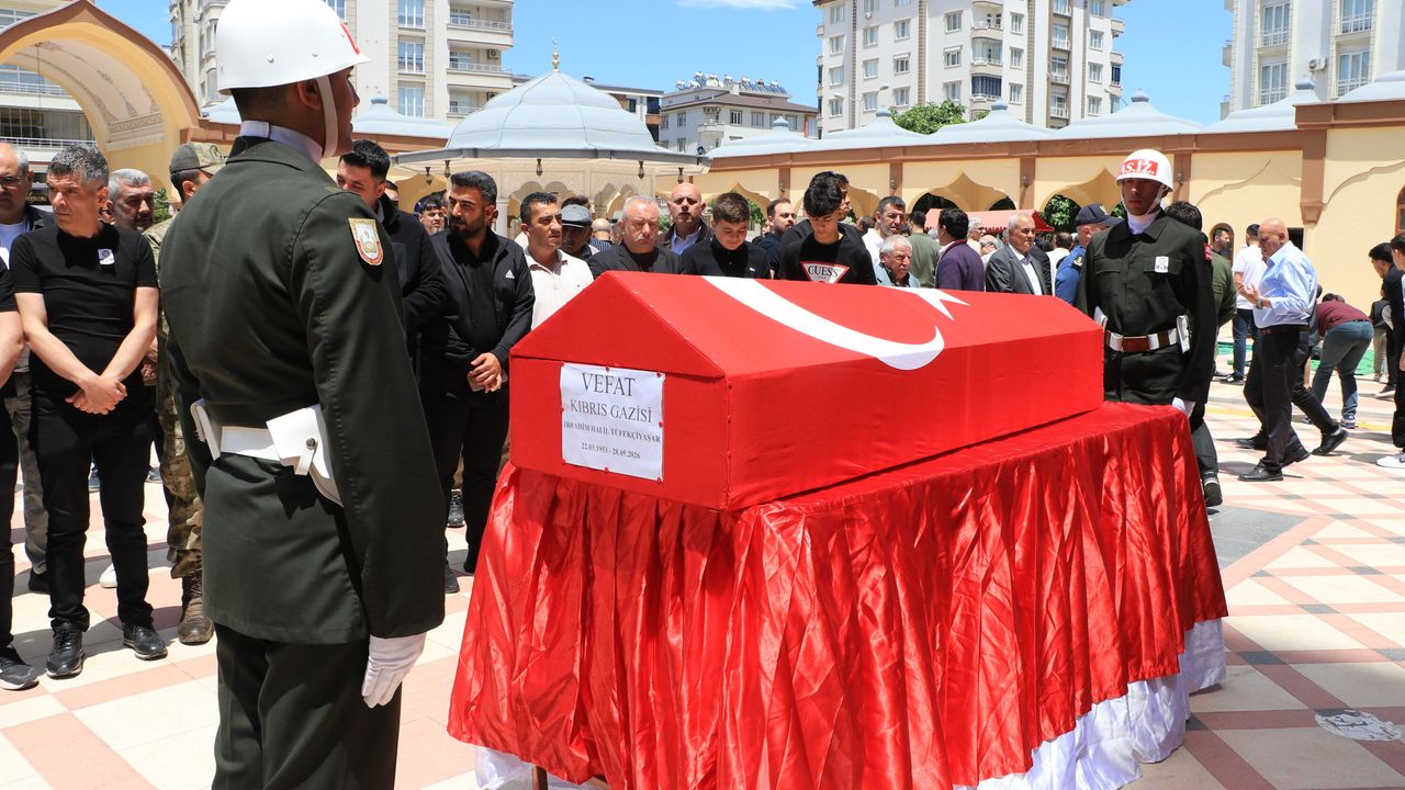 Kıbrıs gazisi son yolculuğuna uğurlandı