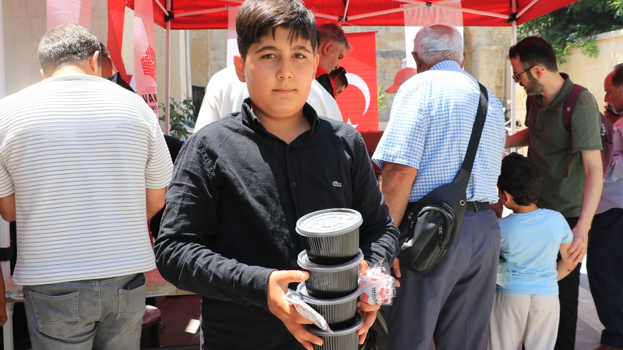 Kilis'te Muharrem Ayı Aşure İkramı