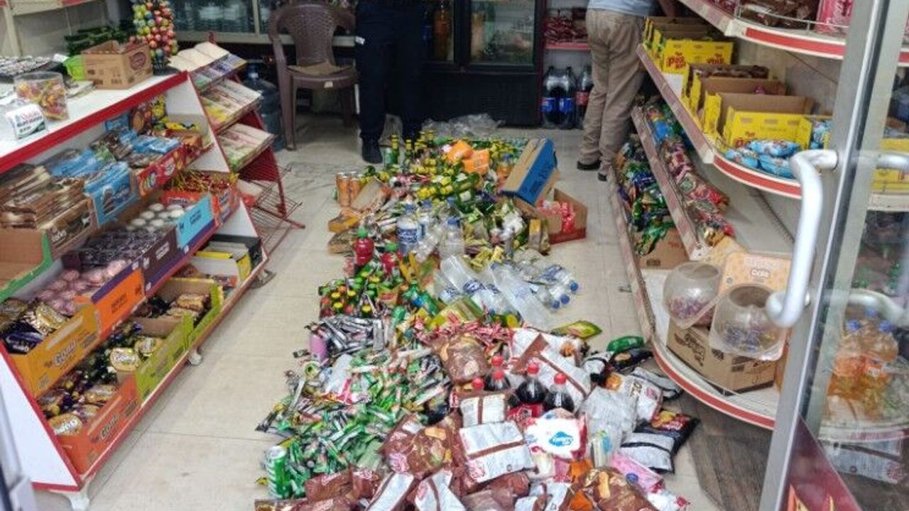 Kilis'te Zabıta Ekipleri Bozuk Ürünleri İmha Etti