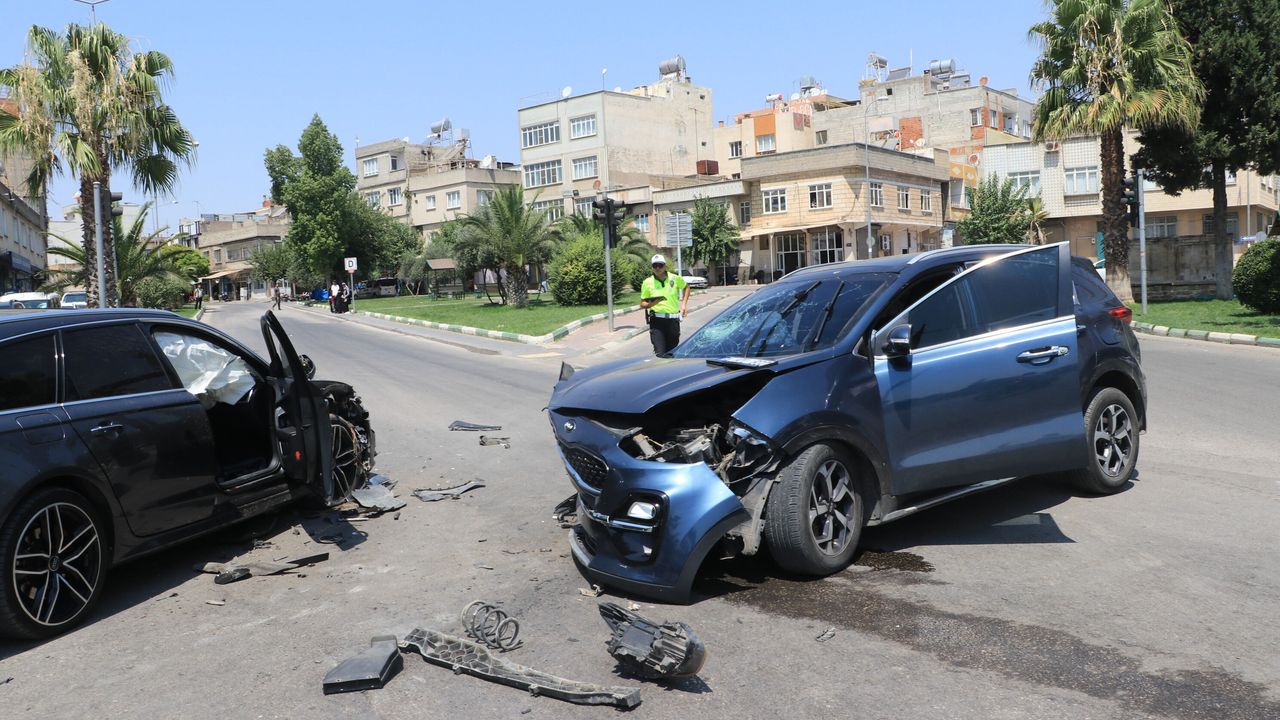 Kilis'teki Trafik Kazasında 4 Kişi Yaralandı