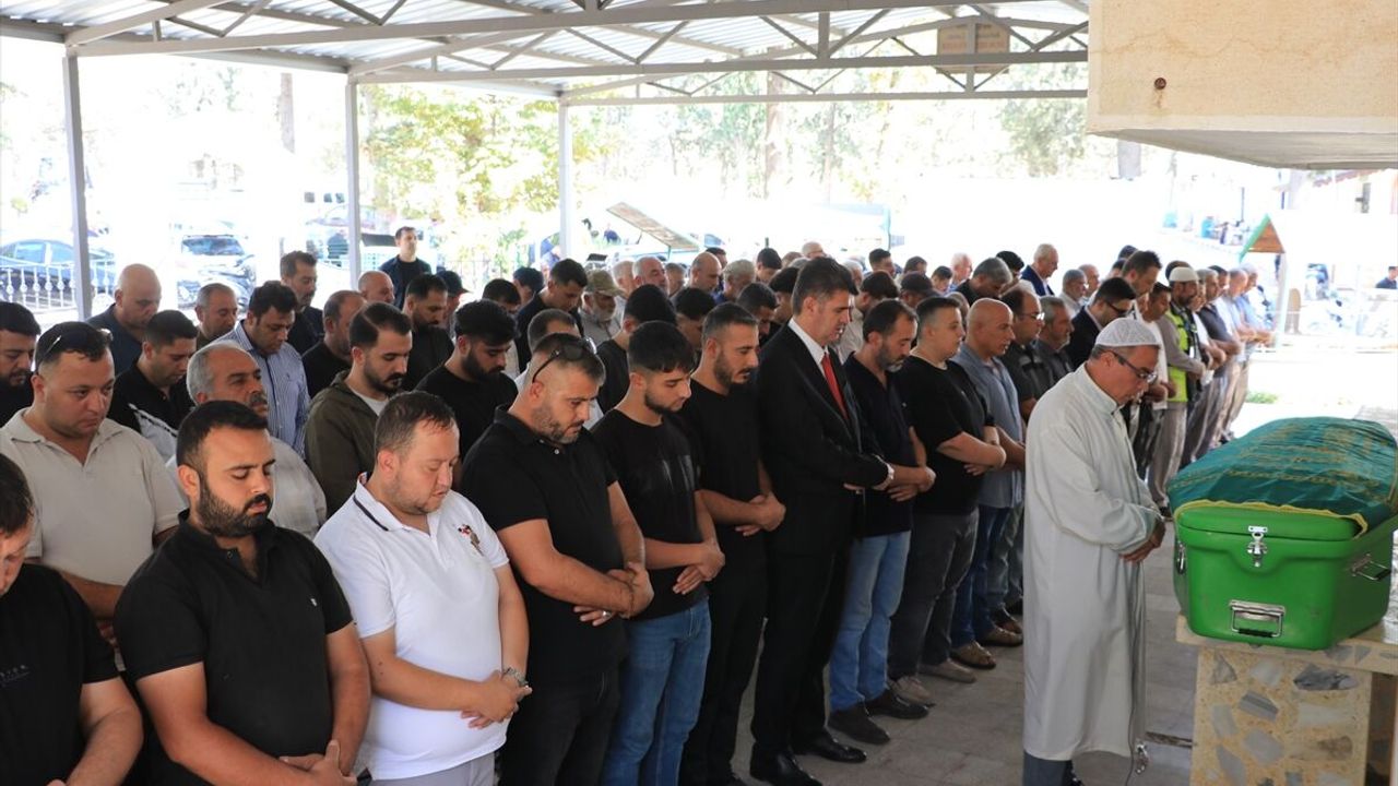 Eşinin öldürdüğü kadın Kilis'te defnedildi