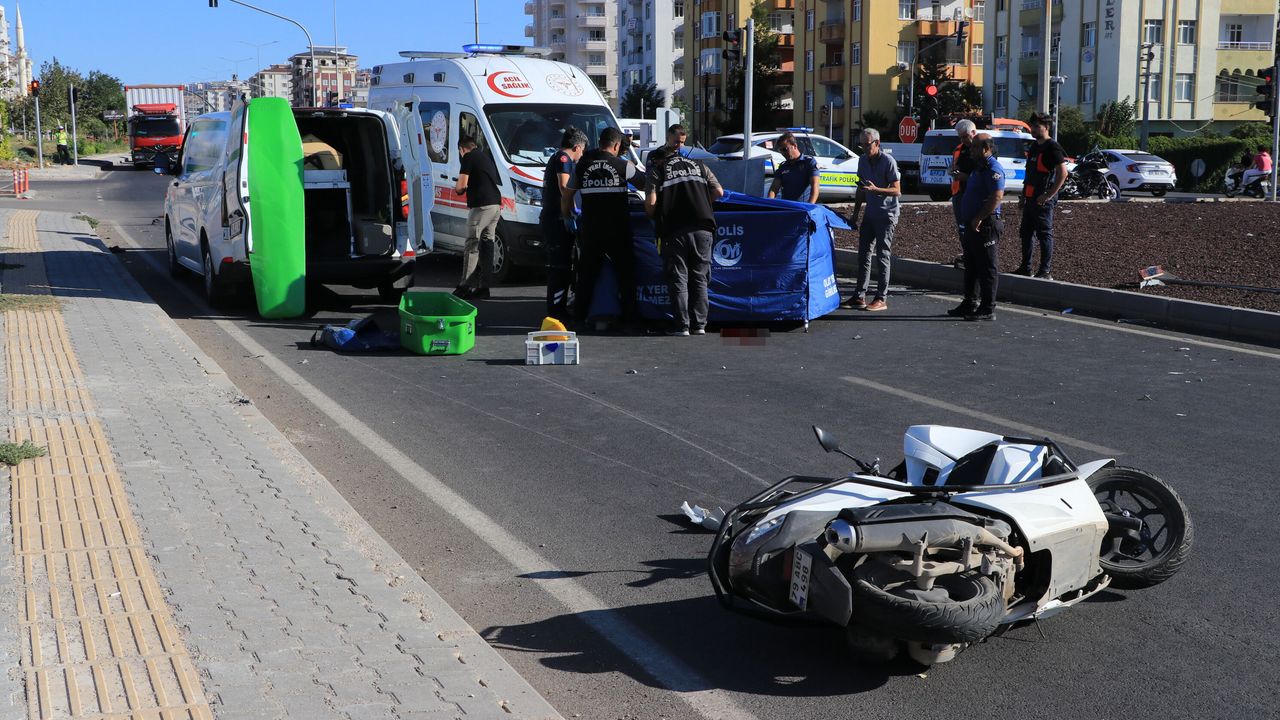 Kilis'te Motosiklet Sürücüsü Trafik Kazasında Öldü