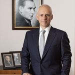 Yapı Kredi 82 yıllık deneyimiyle Türkiye ekonomisine değer katmayı sürdürüyor