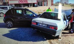 Besni’de ki zincirleme kazada 1 kişi yaralandı