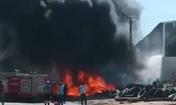 Yanan eski lastiklerin dumanı gökyüzünü kapladı