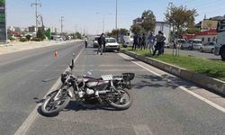 Adıyaman'da Otomobil motosikletle çarpıştı