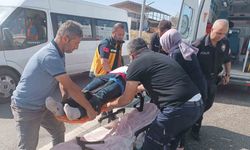 Motosiklet ile kamyon çarpıştı: 1 yaralı