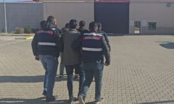 3 düzensiz göçmen yakalandı, 2 organizatör tutuklandı