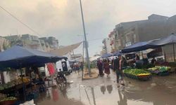 Kızıltepe’de sağanak yağış yolları göle çevirdi