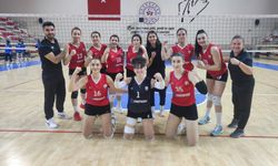 Besni GSK  Kadın Voleybol Takımı Play - Off ‘a Galibiyetle Başladı