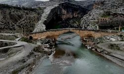 Adıyaman’daki tarihi köprü depremlere meydan okuyor