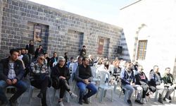 Diyarbakır’da Paşa Hamamı’nda kitap mezadı yapıldı