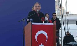 Bakan Özhaseki: “Depremzedelerin hiç endişesi olmasın”