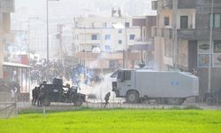 Cizre’de izinsiz gösteriye polis müdahale etti