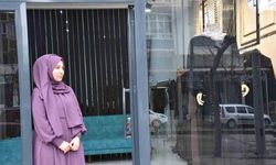 Evinde başladığı işini geliştirerek kendi mağazasını kurdu