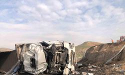 Şırnak’ta devrilen tırın sürücüsü yaralandı