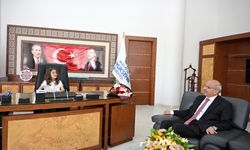 Başkan Er başkanlık koltuğunu Aksarı’ya devretti 