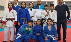 judo sporcusu Sporcu Eğitim Merkezi'nin desteğinden yararlanıyor