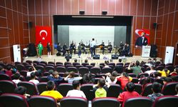 Diyarbakır'da "Müzik Diyarı Türk Halk Müziği Ses Yarışması"nın finalleri yapılıyor