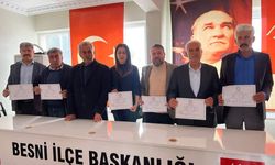 Besni CHP Belediye Meclis Üyeleri Mazbatalarını Aldı
