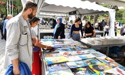 İzmir Kitap Fuarı kitapseverlerin Kültürpark özlemini giderdi 