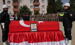 Kalp krizi geçiren polis memuru hayatını kaybetti