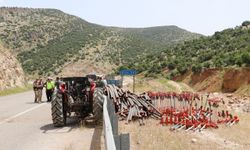 Kilis'te bariyere çarpan traktördeki 3 kişi yaralandı