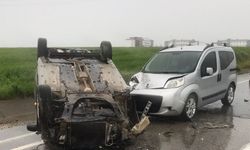 Kahta'da otomobil karşı şeride geçti kaza kaçınılmaz oldu