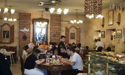 Yerli ve yabancı turistler Gaziantep lezzetlerine akın etti