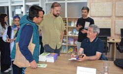 Yazar Harmancı Türk Edebiyatı’nda eleştiri konusunu ele aldı 