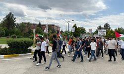 ADYÜ öğrencileri Filistin için yürüdü: İsrail’i protesto ettiler