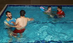 Çocuklar Haliliye Belediyesi engelli havuzu ile eğlendi