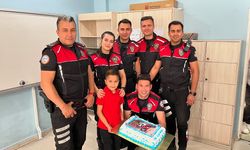 Diyarbakır'da polislerden öğrenciye doğum günü sürprizi