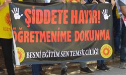 Besni'de "Şiddete Hayır Öğretmenime Dokunma" adı altında protesto düzenlendi